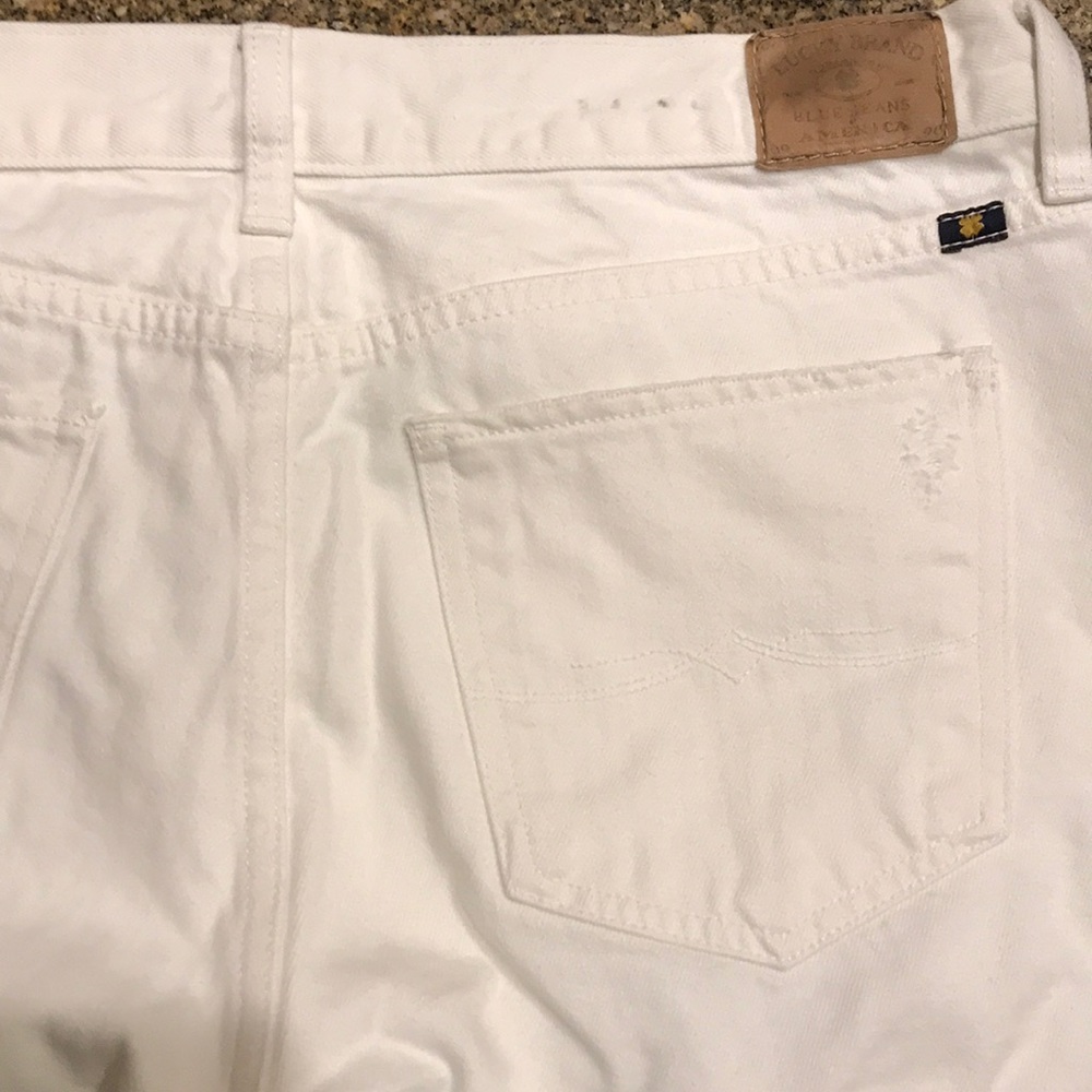 White lucky brand jeans